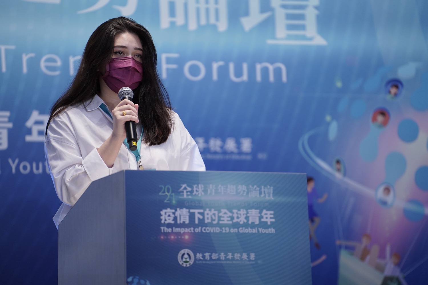 第一位女生發言