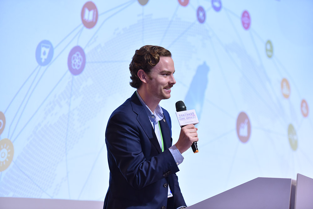 International Delegate – Male Sharing