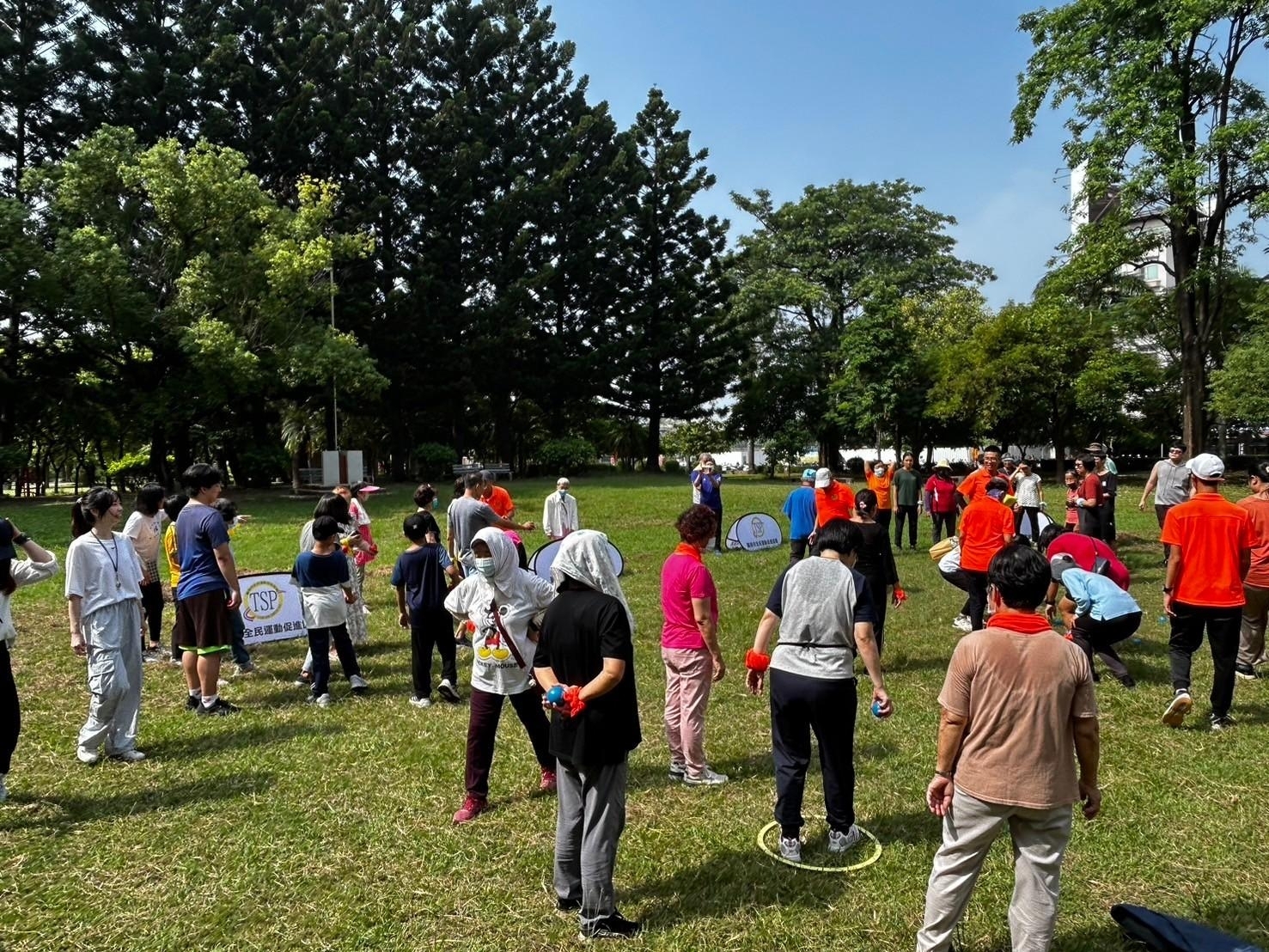 社區跨世代運動會－滾球練習